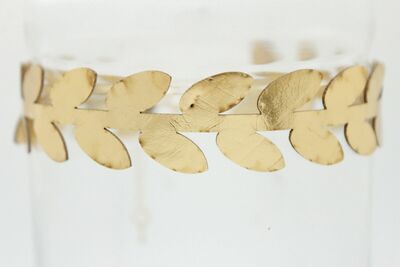 Women Fashion Jewelry Choker Necklace Metallic Gold Faux Leather Leaf Fabric
