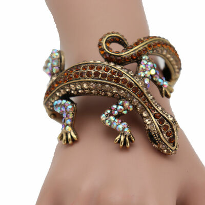 Women gold metal cuff bracelet lizard gecko animal precious fashion stunning