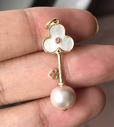 Double-side Design Key Pendant Freshwater Pearl Pendant Mother of Pearl Pendant 925 Sterling Silver Pendant