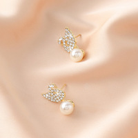 Shiny Swan And Pearl Earrings - Thumbnail 2
