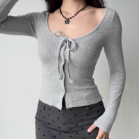 U-neck tie bow embroidered T-shirt - Thumbnail 2