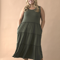 White Mark Women's Scoop Neck Tiered Midi Dress - Thumbnail 4