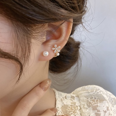 Fashion sweet flower pearl stud earrings for women 