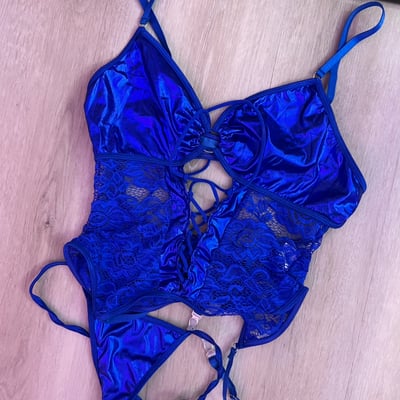 Lingerie/cosplay portée ( voir image)