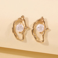 Women Fashion Elegant Irregular Pearl Earring - Thumbnail 3