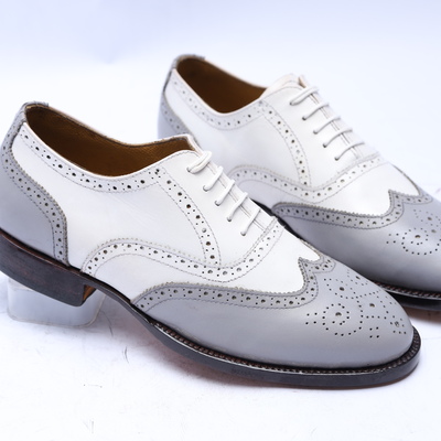Crafted leather handmade men classic gray white leather wingtip oxford dress shoes