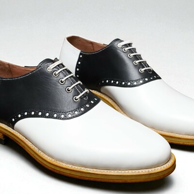 Crafted leather classic men black white leather dress shoes