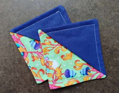 Corner bookmark- blue squirrels