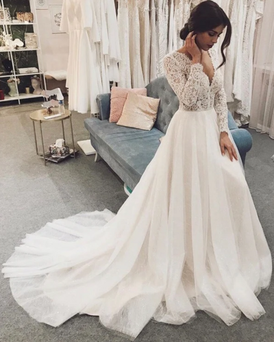 Mermaid light white long sleeves v-neck wedding dress with lace applique