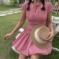 Red plaid dress with waist and flower bud skirt and small flying sleeves - Thumbnail 4