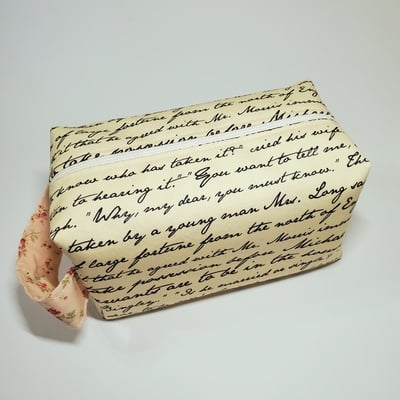 Pride & prejudice boxbag