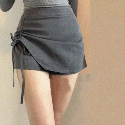 Small pleated side tie bow skirt