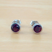 BOXED GIFT SET/Sterling Silver Garnet Circle Pendant & Chain/Garnet Necklace/Garnet Jewellery/Garnet Jewelry/Garnet Earrings/UK - Thumbnail 5