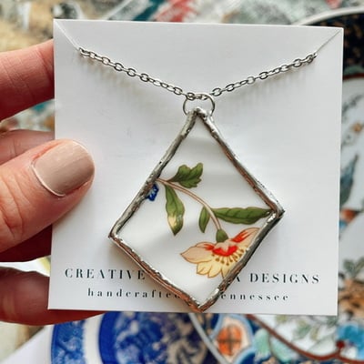 “beauty in the broken” necklace no.08