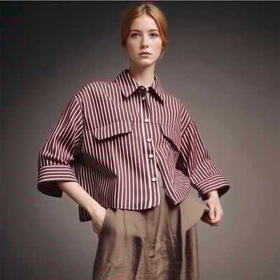 Fashionable, simple and versatile wide-sleeved shirt