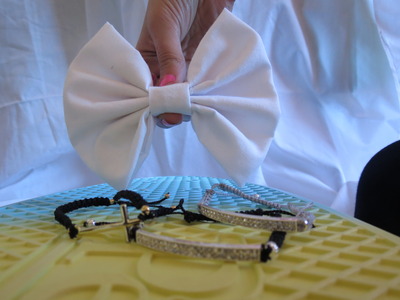 white bow