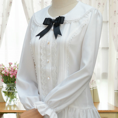 Cute bow embroidered long-sleeved blouse